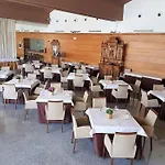 Puerta De Hotel