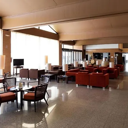 Puerta De Hotel Sahagún