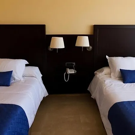 Puerta De Hotel 4*