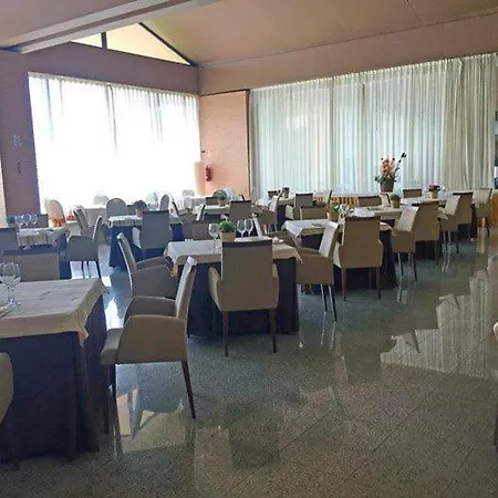 Puerta De 4* Sahagún